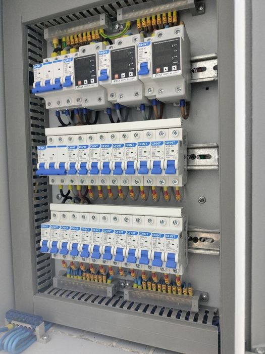 Elektrik xizmatlari terminal bor perechialeniy ham