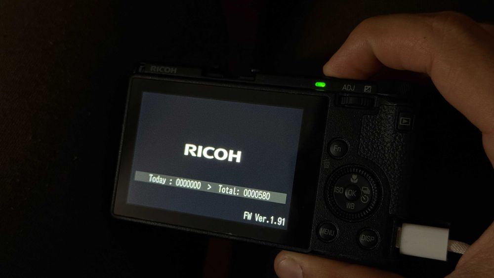 Ricoh GR III ca nou
