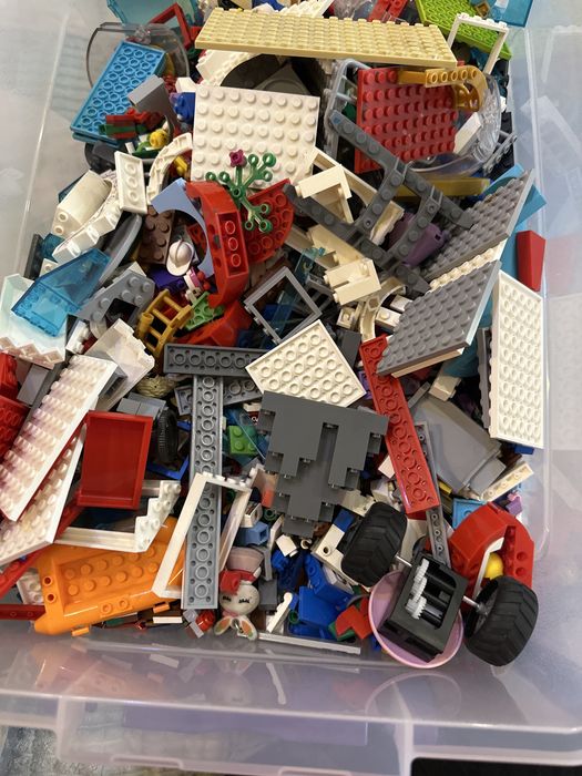 Лего - детали!  Много разных деталей!