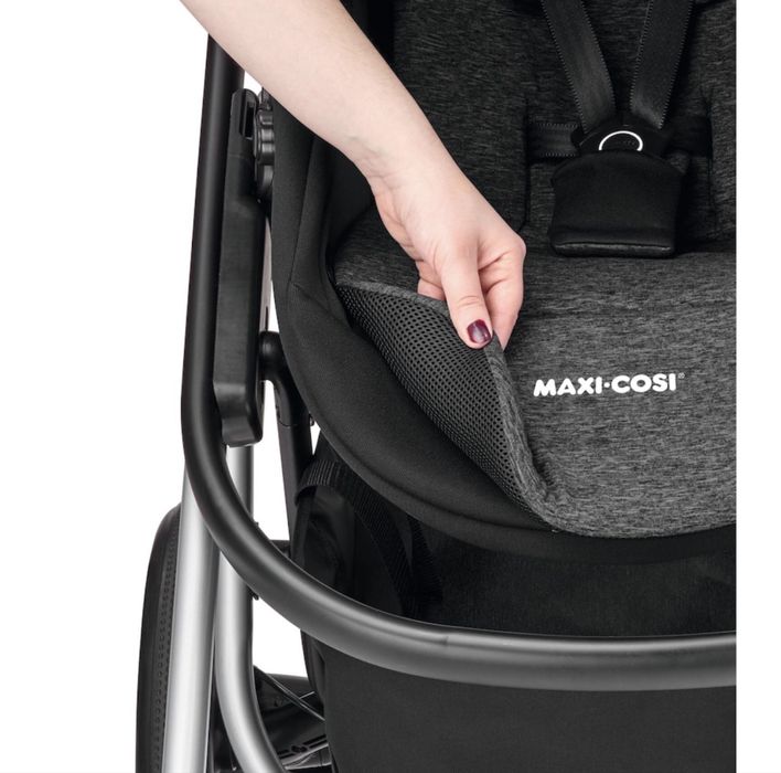 Maxi cosi количка Lila Nomad black