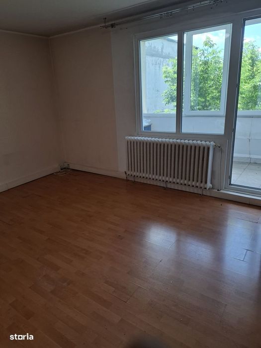 Apartament 4 camere decomandat