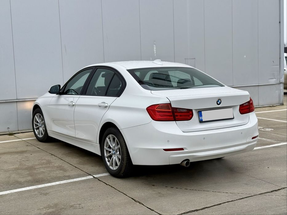 Bmw Seria 3  2.0d 116 Cp 2013 Euro 5 Automat | Senzori parcare | Inmatriculat | Finantare |