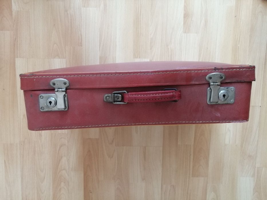 3 броя ретро куфара:2 винтидж от мукава, от соца+ 1 от изк. кожа