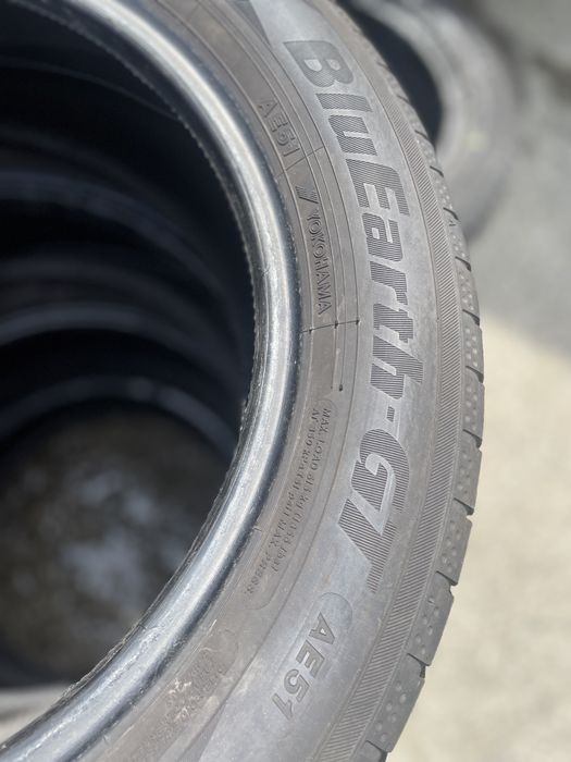 4x 205 55 16 Yokohama Bluearth gt aE51