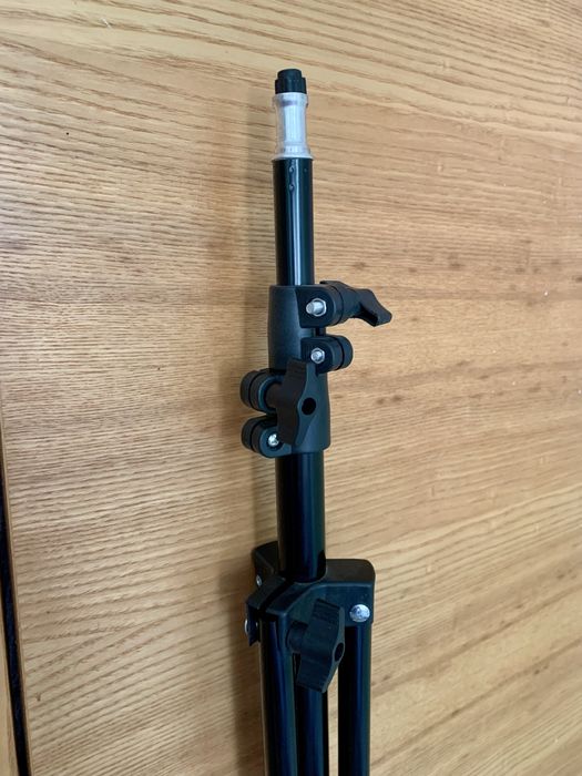 Продам штатив 1,5м