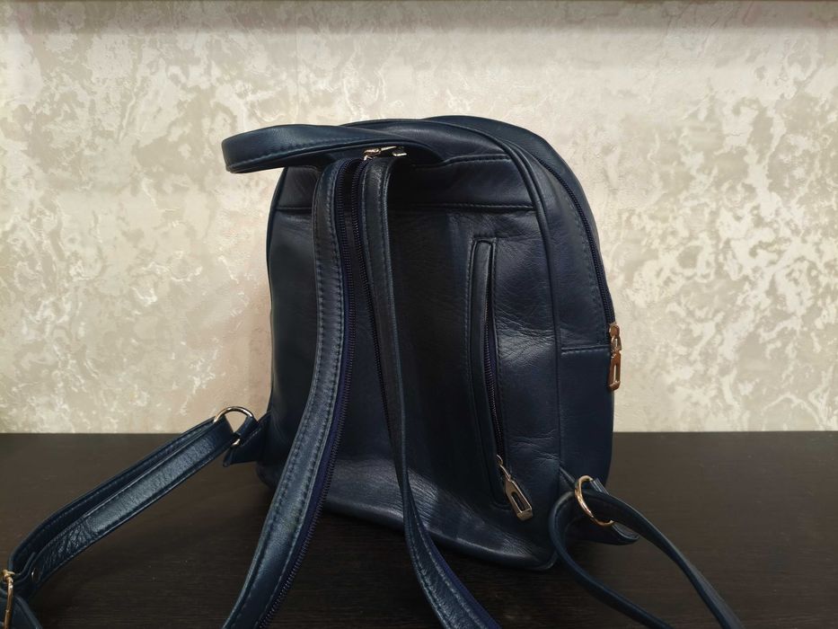 Женский кожаный рюкзак