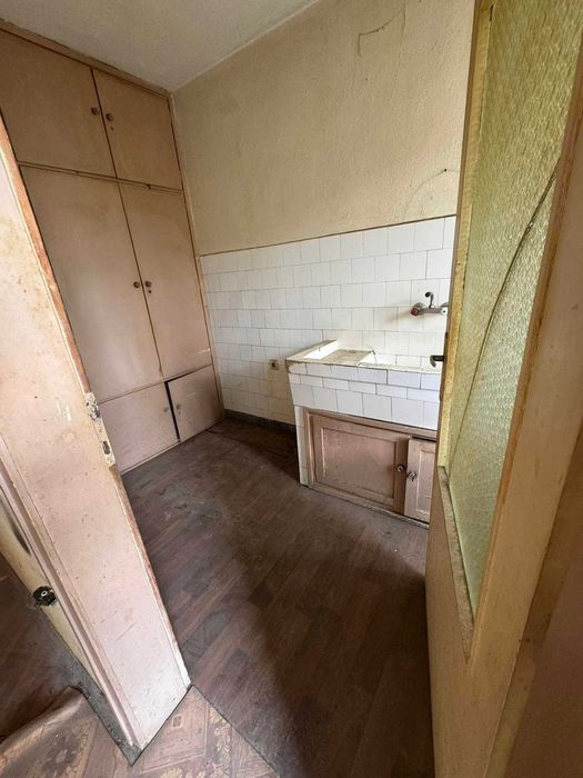 Продава се Четиристаен апартамент в Казанлък - 114 кв.м за 1208 €/кв.м - Снимка #2