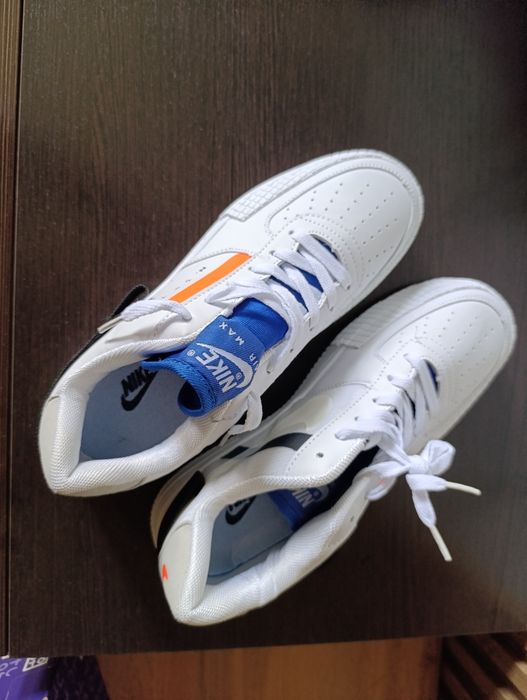 Продам кроссовки NIKE вьетнам новые,размер 43.