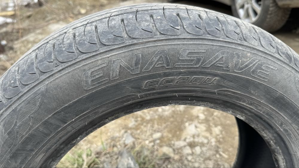 Продам пару летних шин