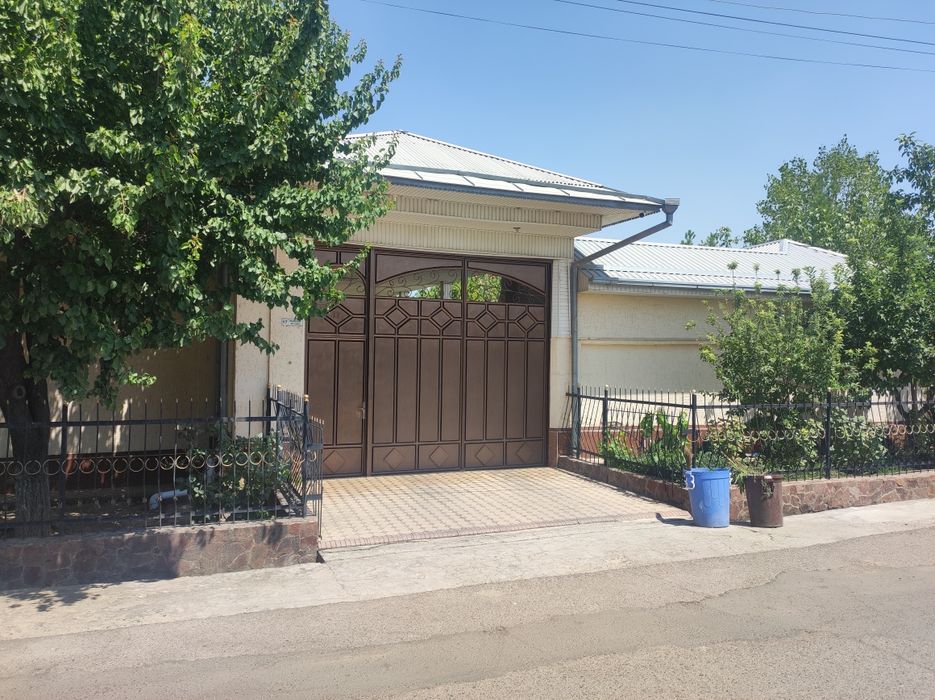 Продается участок 7 соток с домом сангород куйлюк цена 35 тыс за сотку