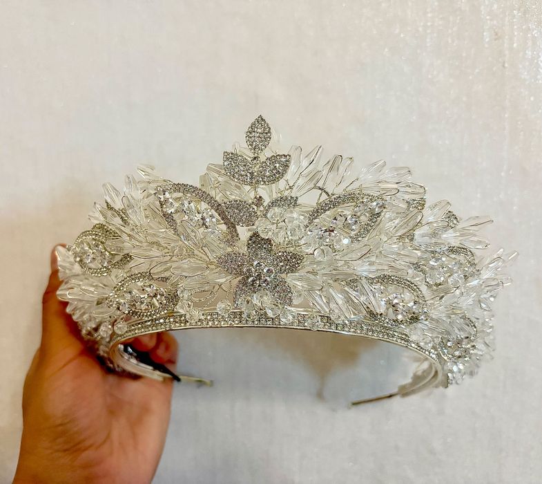 Луксозна корона с кристали