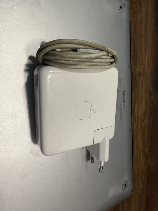 Macbook pro 13” i5 2,7 ram8gb 256ssd