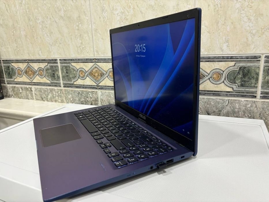 Ноутбук Asus X515E