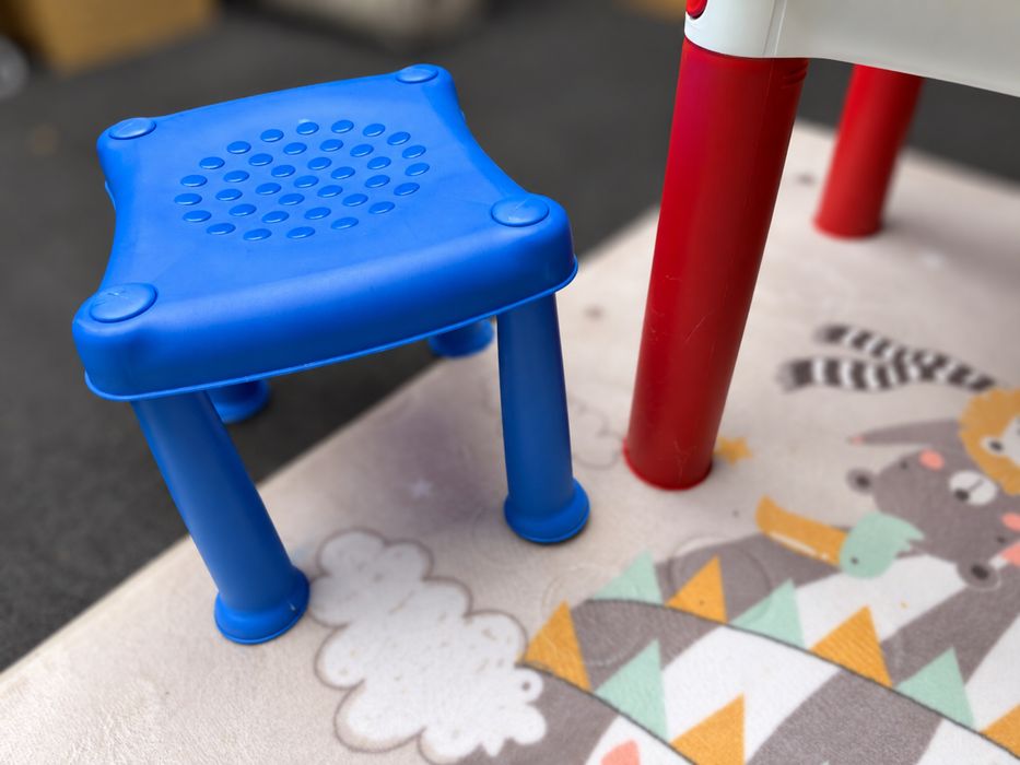 Masa lego cu 2 scaunele