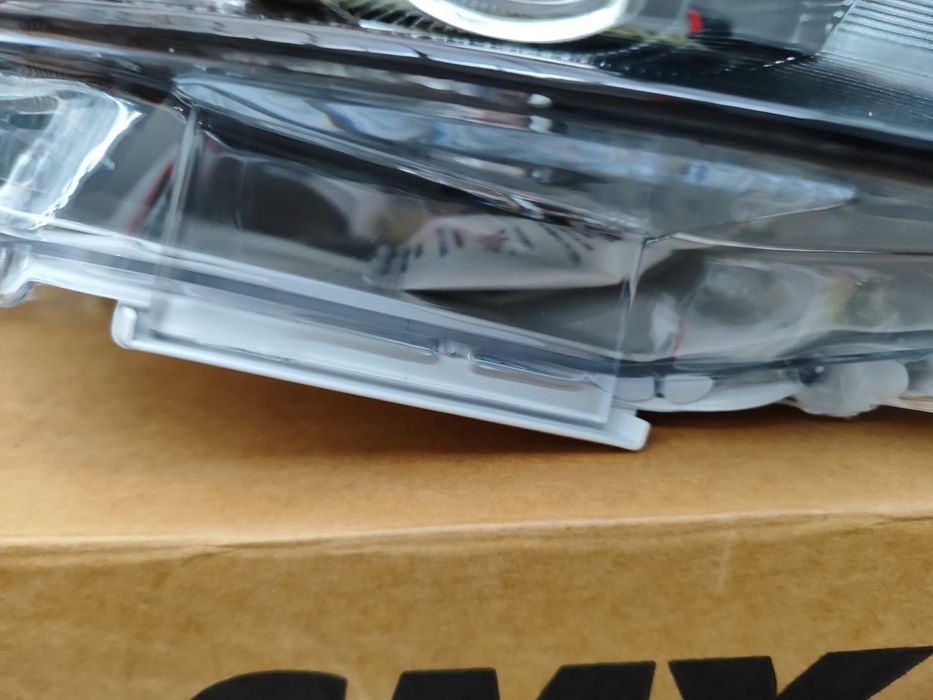 Камри 50 фара Америка SE