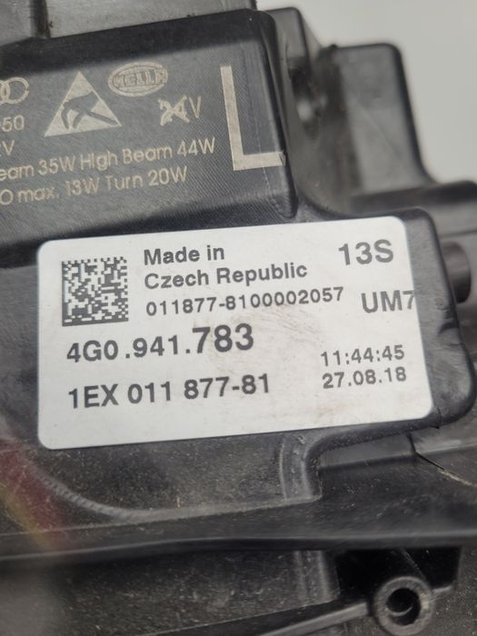 Far stânga Audi A6 4G C7 Matrix