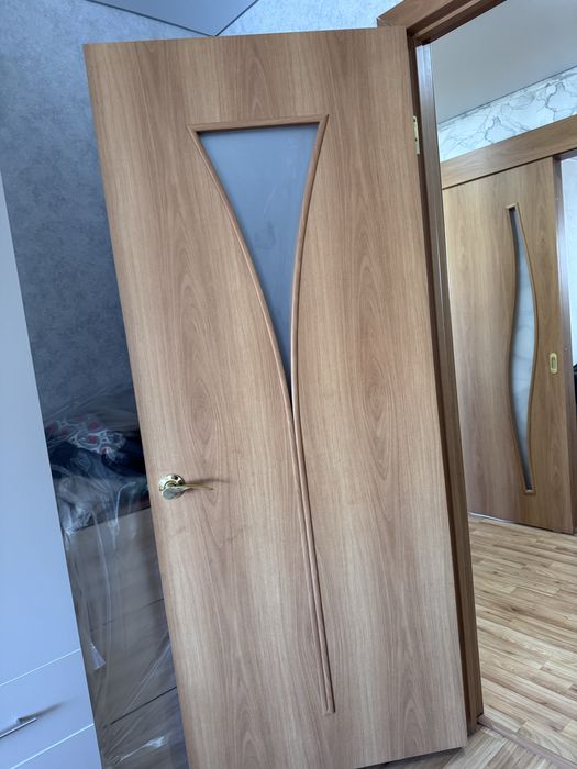 Продам межкомнатные дверей