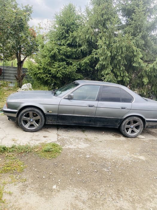 BMW E34 525продам