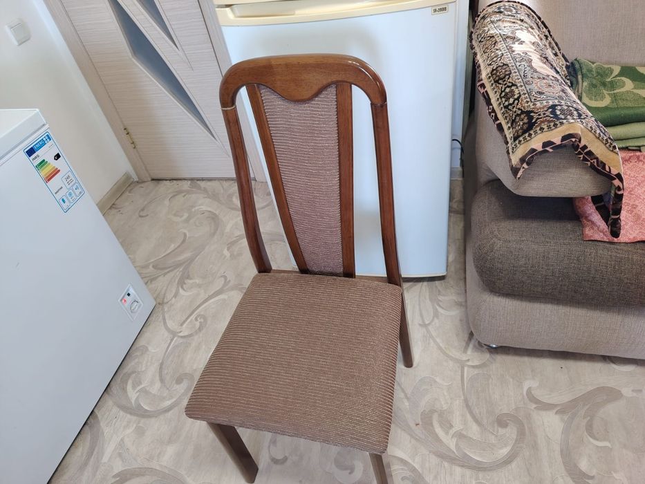 Продам стулья 6 шт