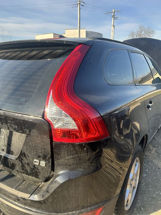 Fuzetă dreapta față Volvo XC 60 2.4 D 2012