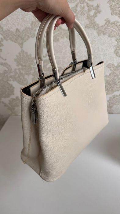 Женская сумка белая