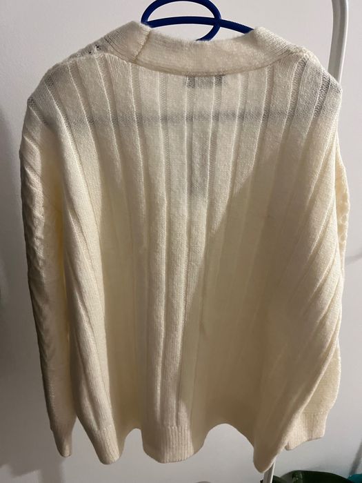 Bluză cu nasturi, cardigan alb