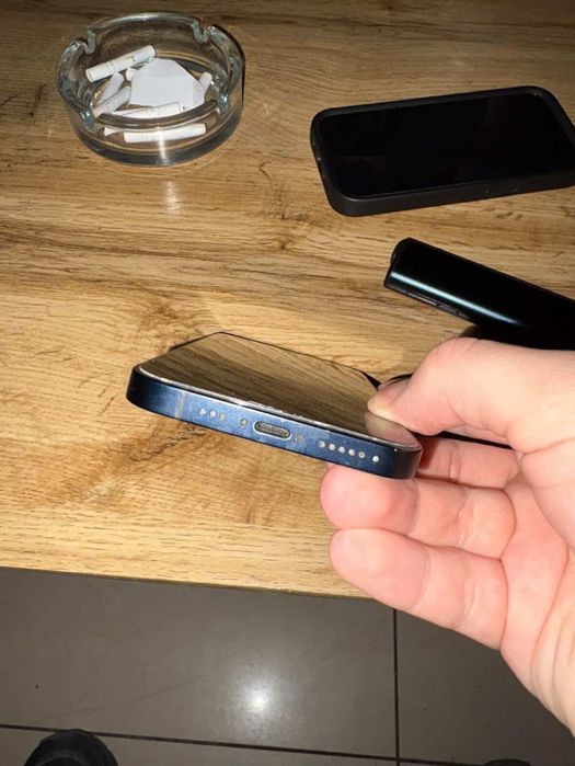 Iphone 12 без проблемен