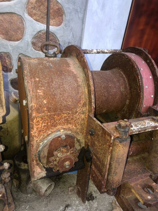 Troliu mecanic pentru 445/550 /640