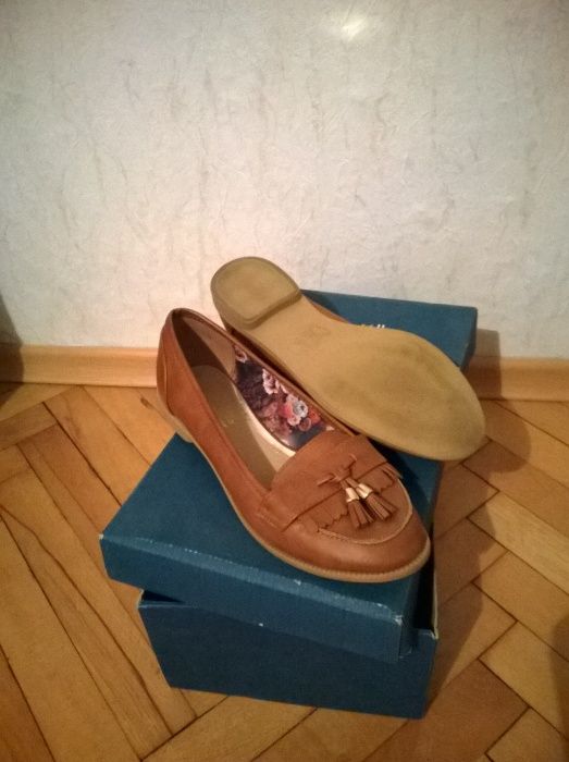 Обувки от естествена кожа на DUNE