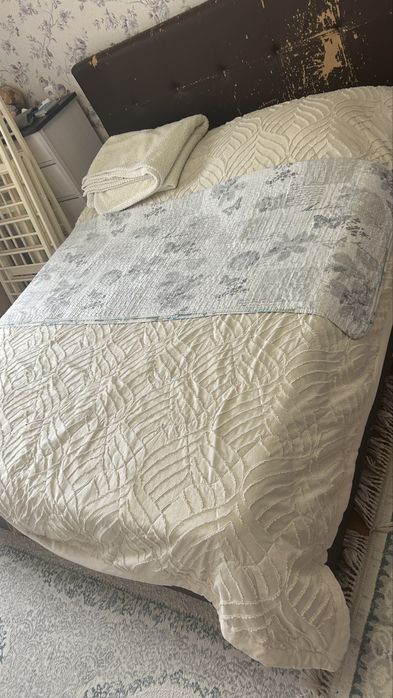 Продается двухспальная кровать