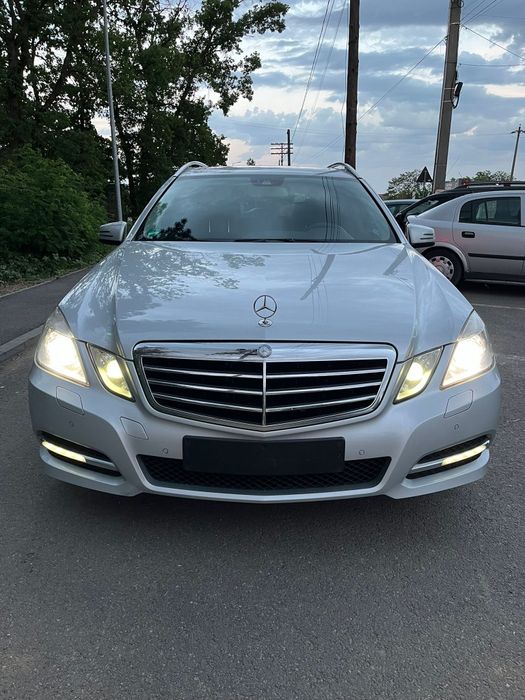 MERCEDES-BENZ E-Class 2011