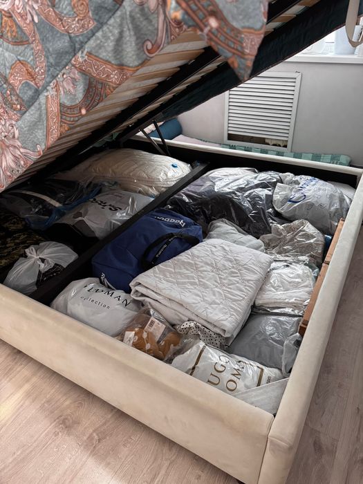 Двуспальная кровать+шкаф