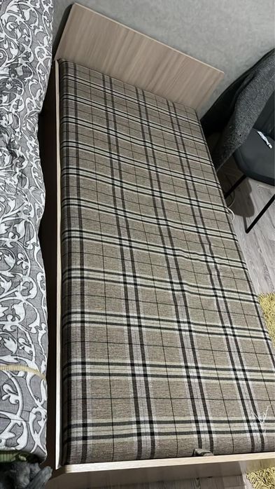 Срочно продам 2 кровати