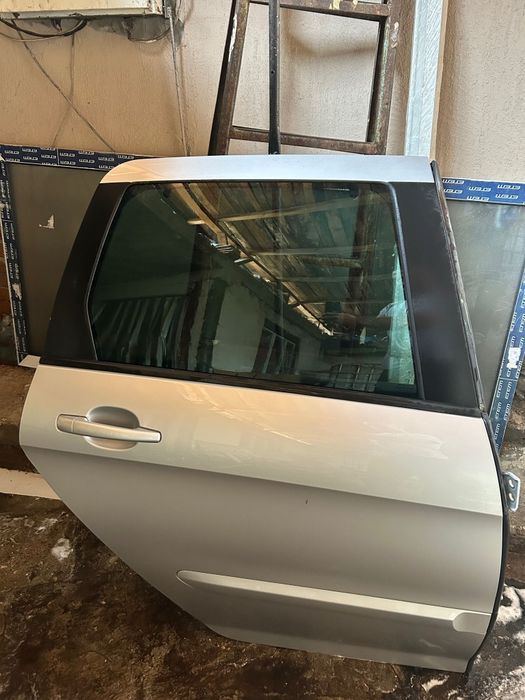 Врати за Пежо 308 модел от 2011 до 2013 г.