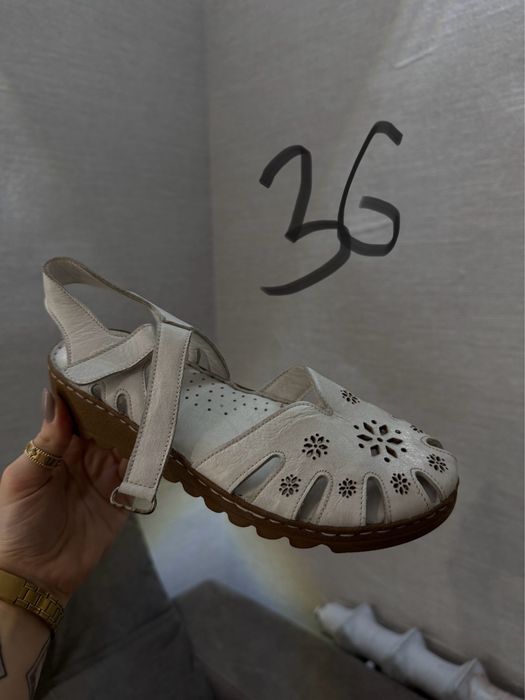 Продам женскую обувь