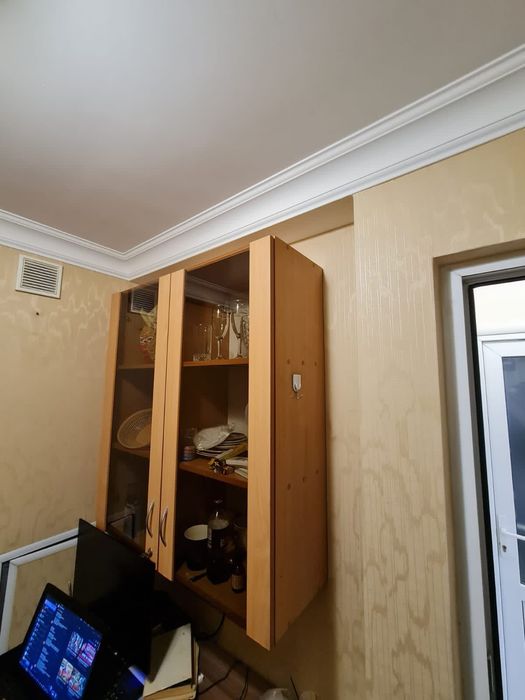 Продам шкаф навесной