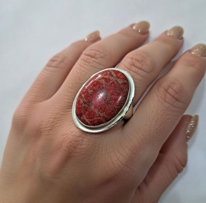 Кольцо натуральный коралл серебро