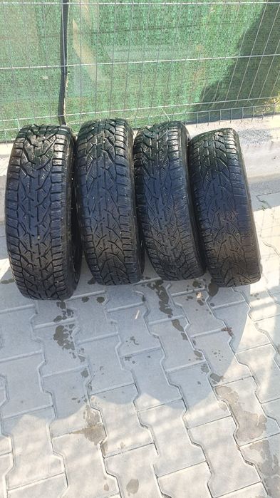Logan  4 jante cu 4 cauciucuri de iarna
