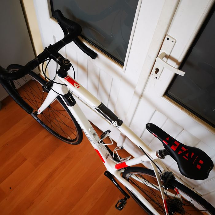 Bicicleta cursiera carbon Haibike Affair