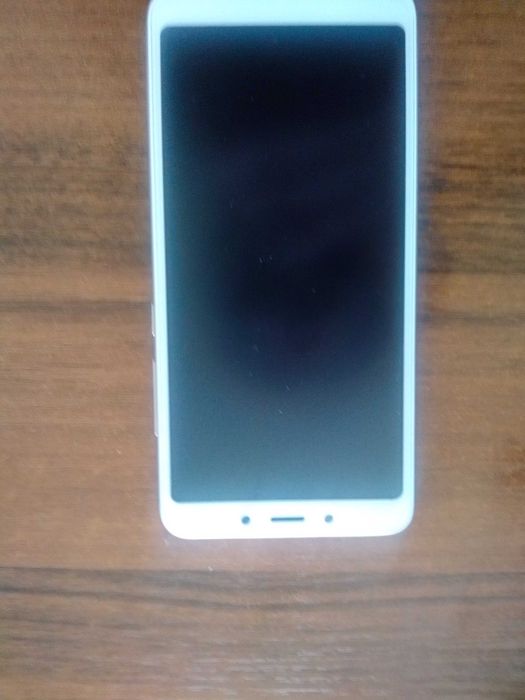 Продам смартфон редми 6А.