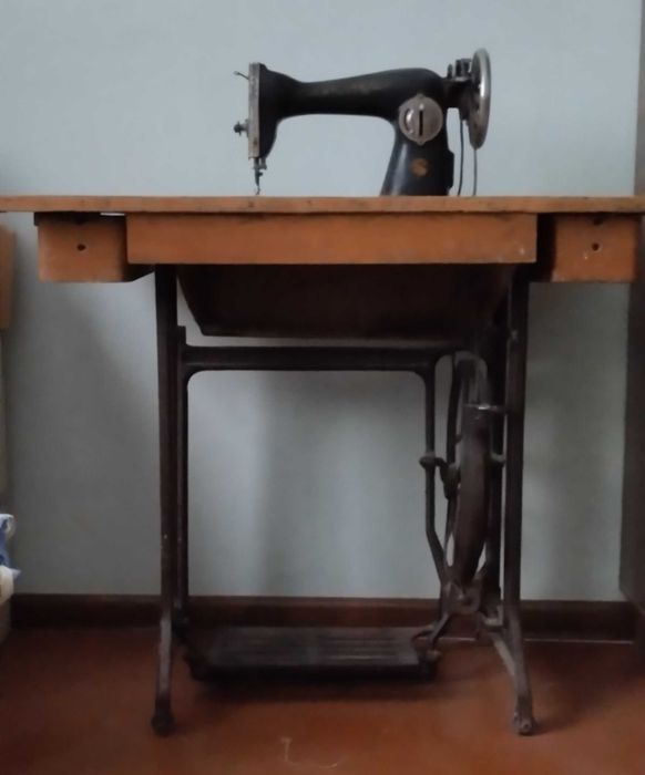 тикув машинкаси сотилади