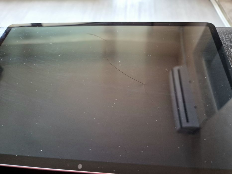 Samsung Galaxy Tab S8+ – счупен дисплей, неработещ