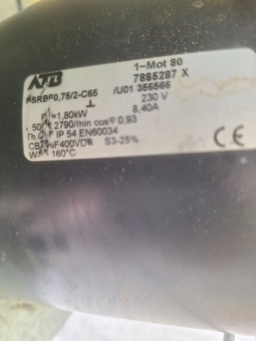 Circular cu masă de 4 model