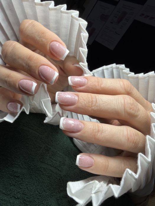 Наращивание , укрепление ногтей