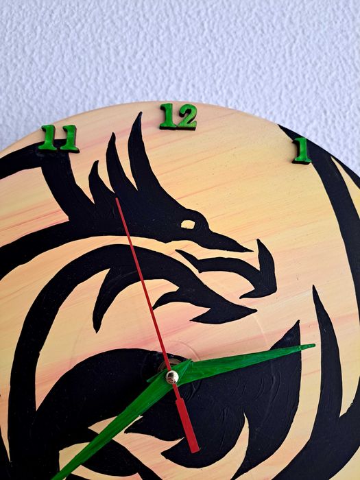 Doi dragoni, Ceas de perete unicat pictat manual 30cm, mers silentios