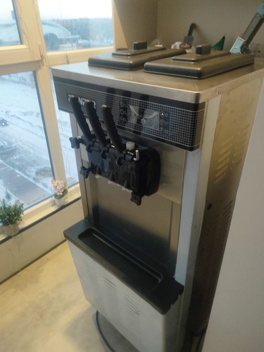 Фризер для мороженного Donper 220 в