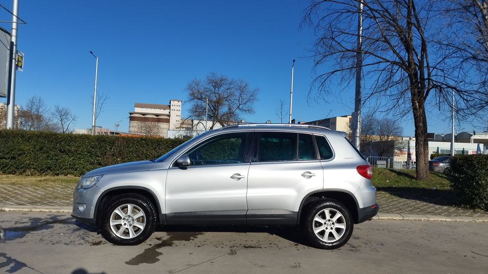 Фолксваген Тигуан,Team 1.4TSI 150 кс бензин SUV 
2011 г (1