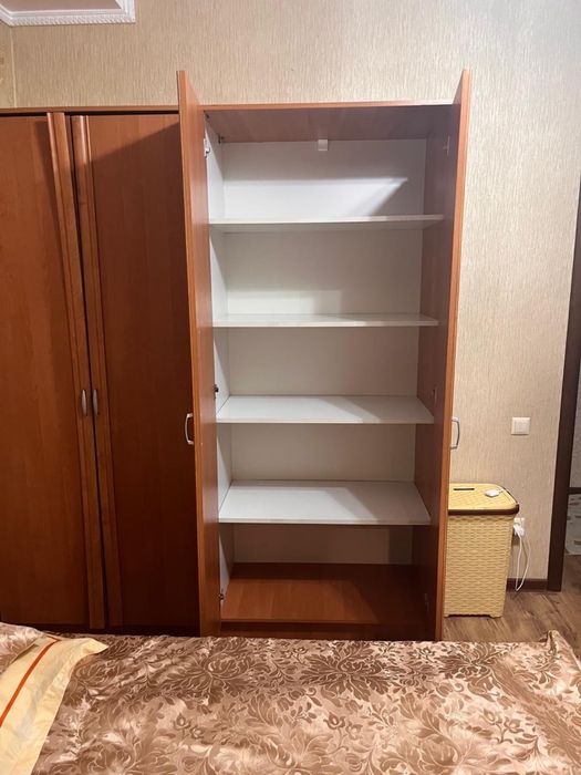 Продам шкаф большой