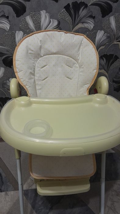 Продам стульчик для кормления