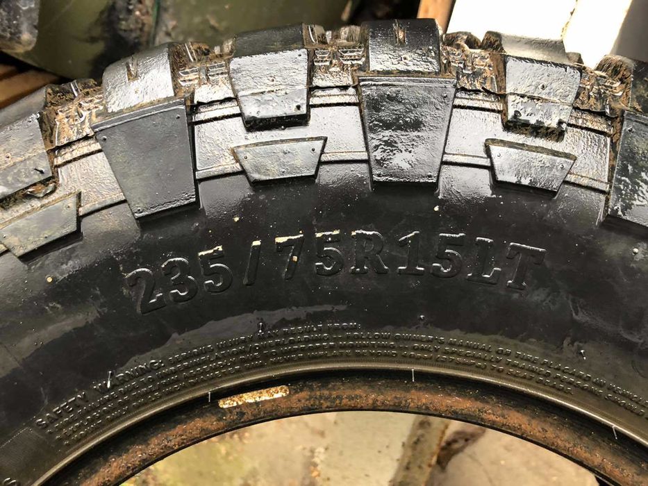 Гуми за джип за кал